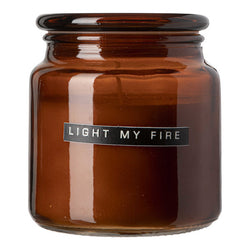 Wellmark grote geurkaars cedarwood bruin glas ' light my fire'.